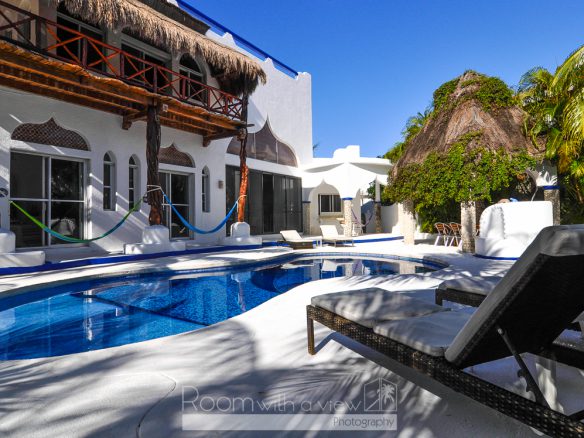 Villa Ak