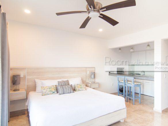 Kuyaan Coral Suites Daybreak