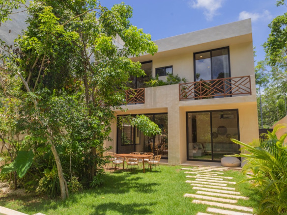 Villas Aldea Zama Flora