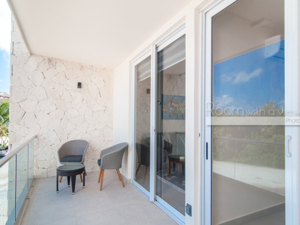 Santamar-Modern 2-Bedroom Condo in Akumal | Steps from the Beach | ResortStyle Amenities