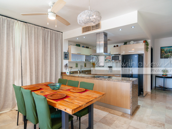 Condo Deva