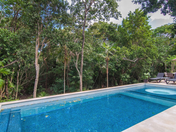 Akumal Chic- Seller Financing Considered