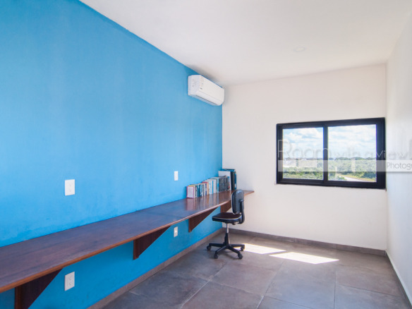 Zulim Top Floor