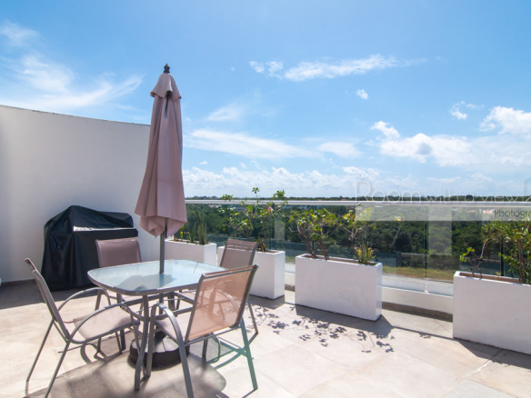 Zulim Top Floor