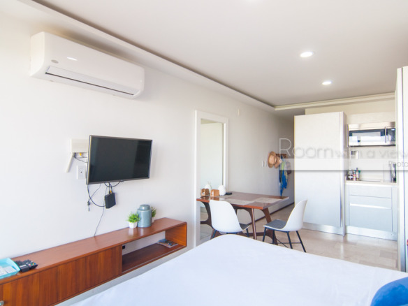 Menesse One Paralia Studio