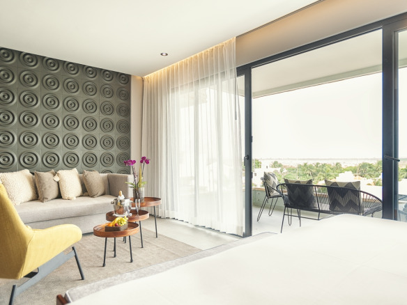 The Fives Oceanfront Sunset Studio