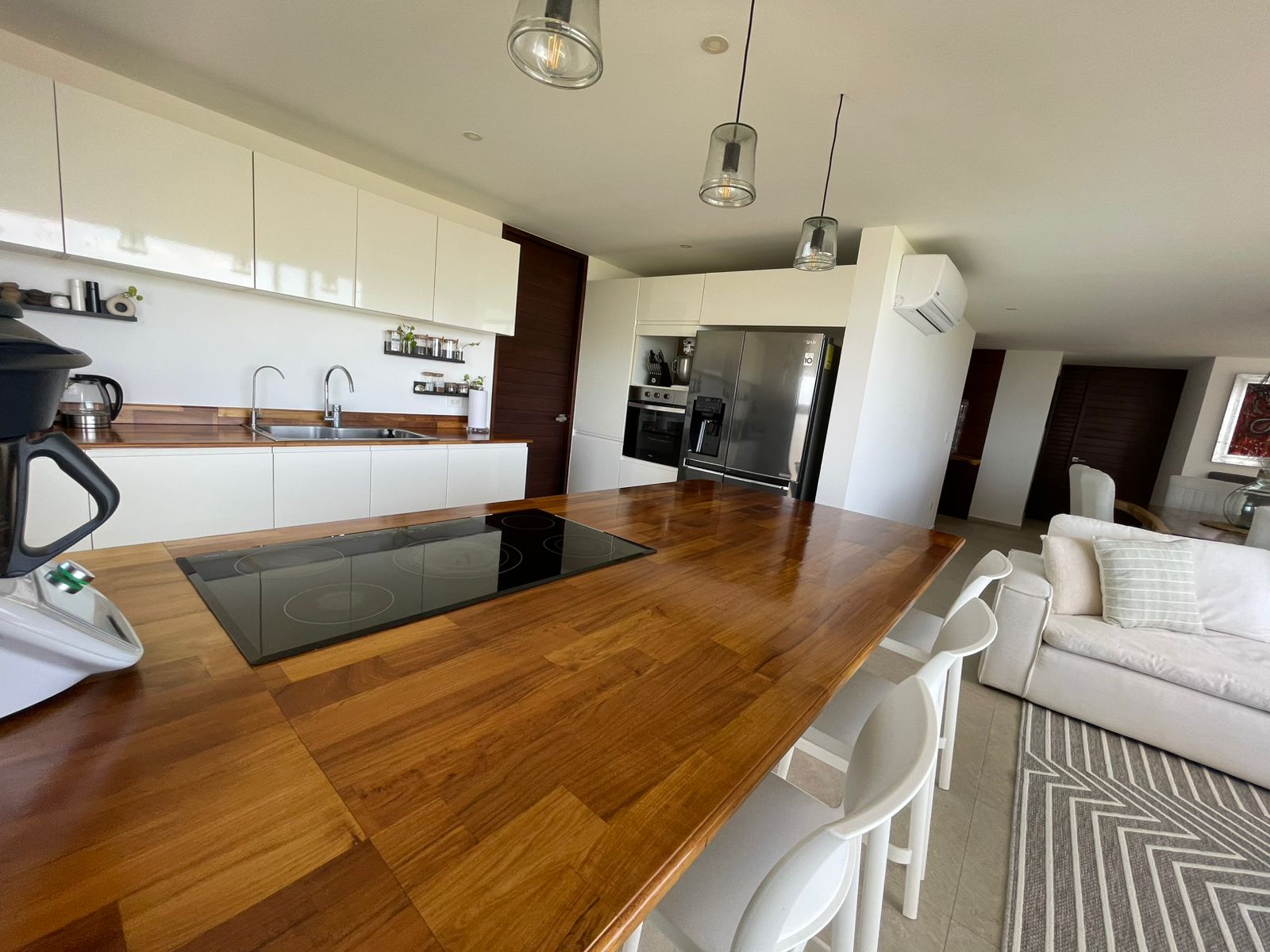 WhatsApp Image 2025-09-19 at 19.04.01