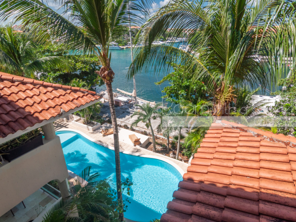 Garza Blanca 2 bed PH