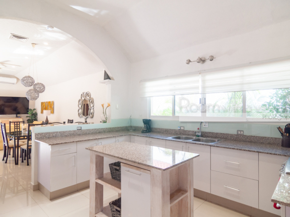 Villa Perla – Pakal- Seller financing considered