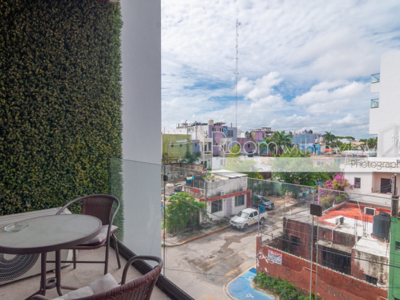 Menesse Midtown Studio