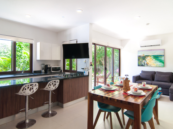 Akumal Chic Garden Condo
