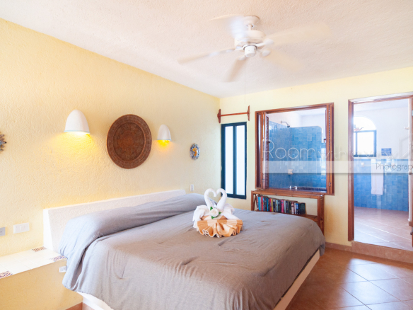 Luna Azul 2nd Floor