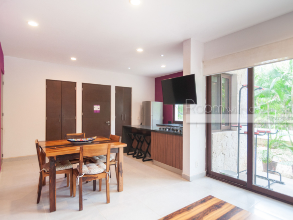 Akumal Chic 2 bed Garden Level