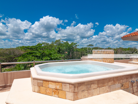Esmeralda Penthouse with Golf View