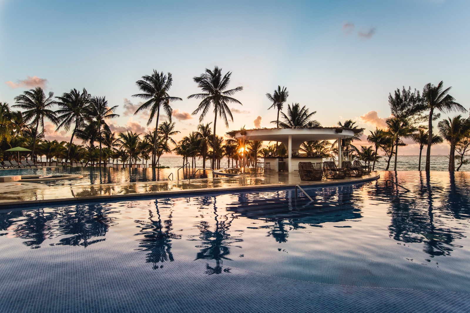 infinity_pool_-_alberca_infinity