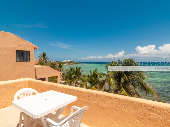 La Bahia 1 bed Beachfront Penthouse