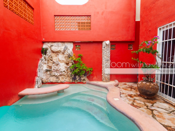 El Sueño- Tropical Compound