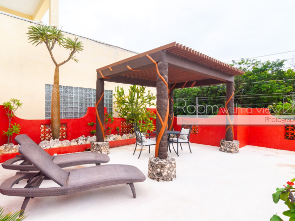 El Sueño- Tropical Compound